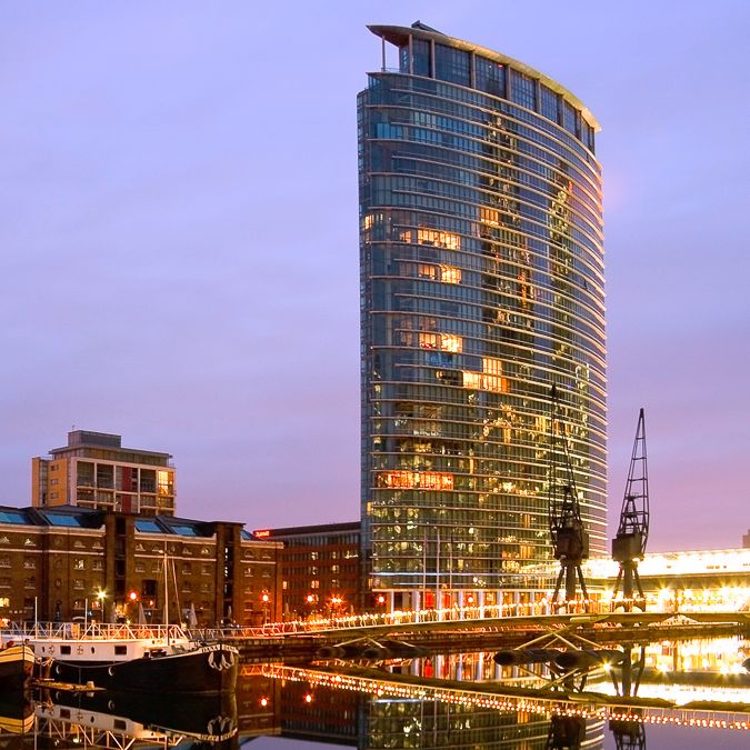Hotels & Resorts