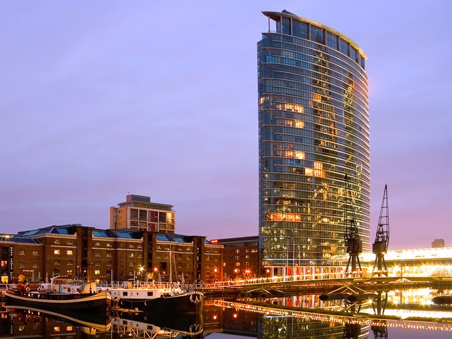 Hotels & Resorts